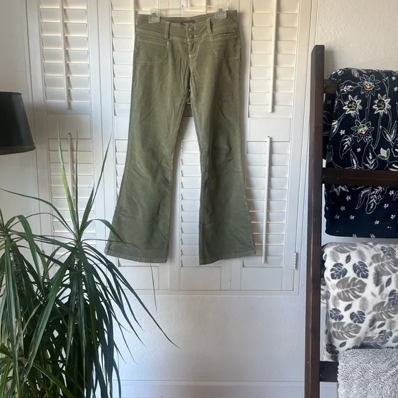 Bella Dahl Olive Green Corduroy Flare Vintage Pants - Picture 2 of 14